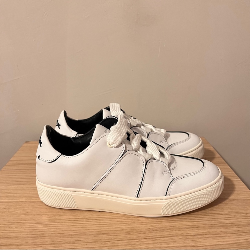 Leather sneakers  Ermenegildo Zegna, white color , size EU 38(USA 7-7,5)
